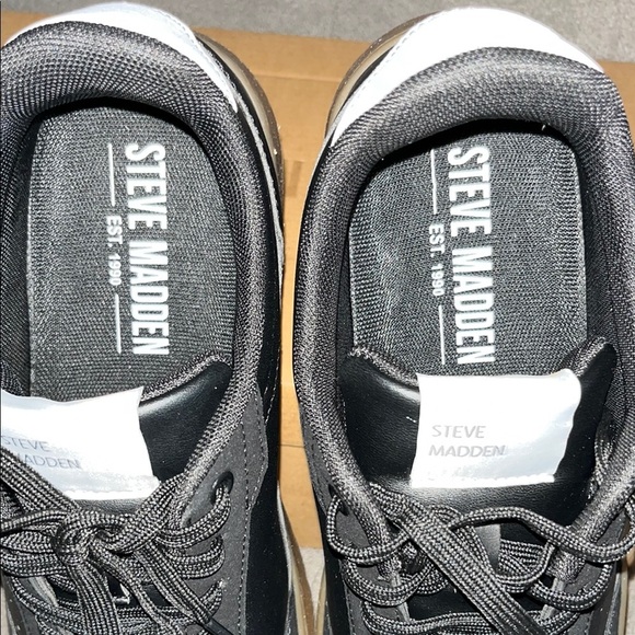 Steve Madden Black and Brown Sneakers with Sleek Design - Picture 3 of 12